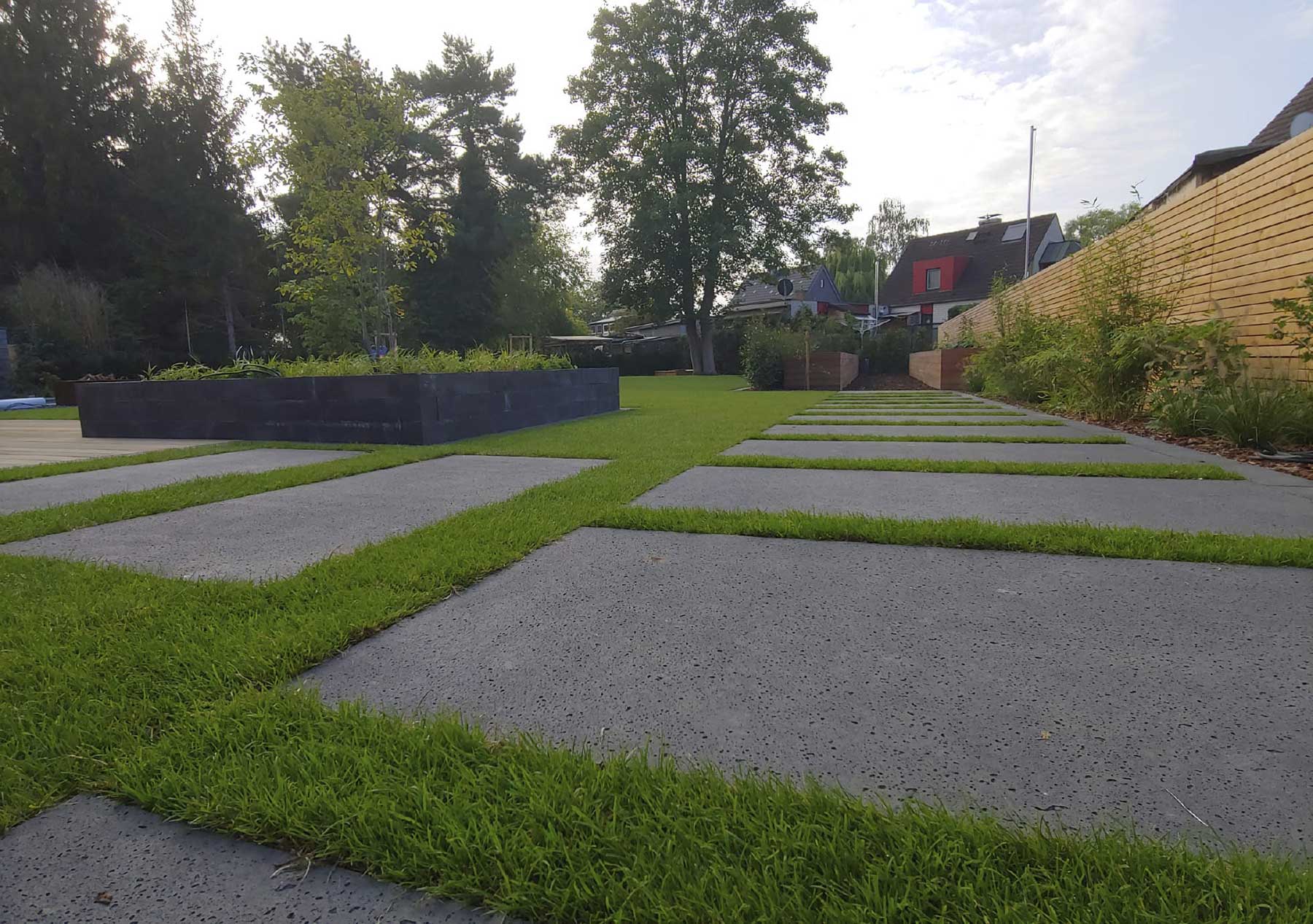 Garten-und Landschaftsbau: Garten mit Gemüseanbau